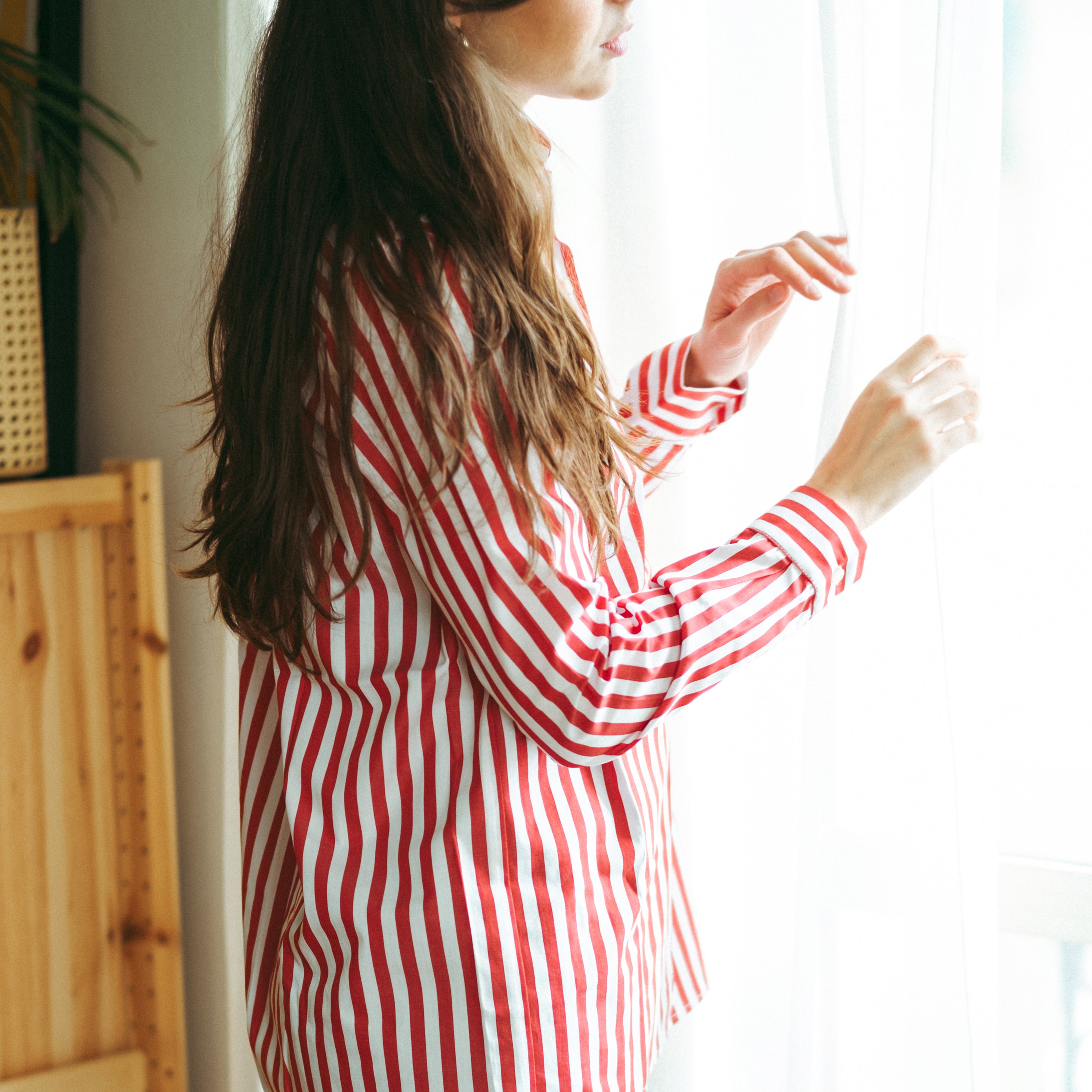 Camicia a righe rosse e bianche